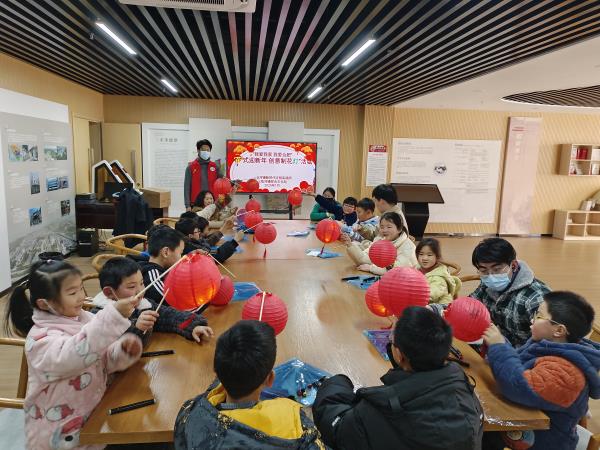 花燈映古鎮(zhèn) 創(chuàng)意迎新年——長臨河鎮(zhèn)舉辦傳統(tǒng)花燈制作與文化藝術(shù)交流活動